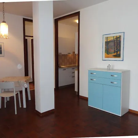 Flat By The With Swimming Pool-beahost